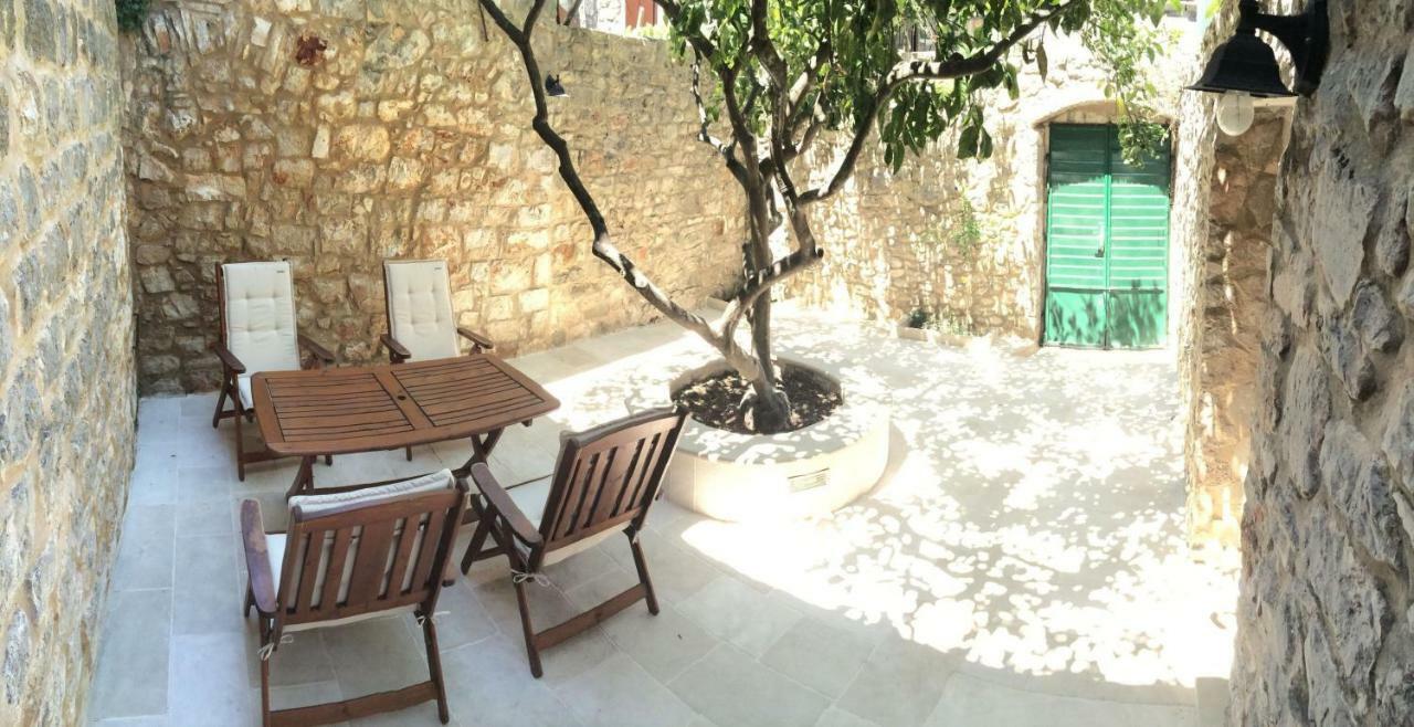 Authentico Deluxe Stari Grad Villa Stari Grad  Exterior photo